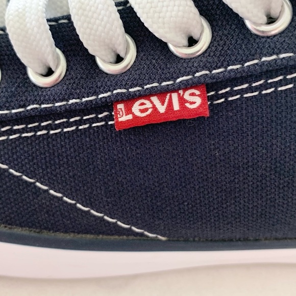 Levi’s Unisex Navy Blue Sneakers - Picture 7 of 13